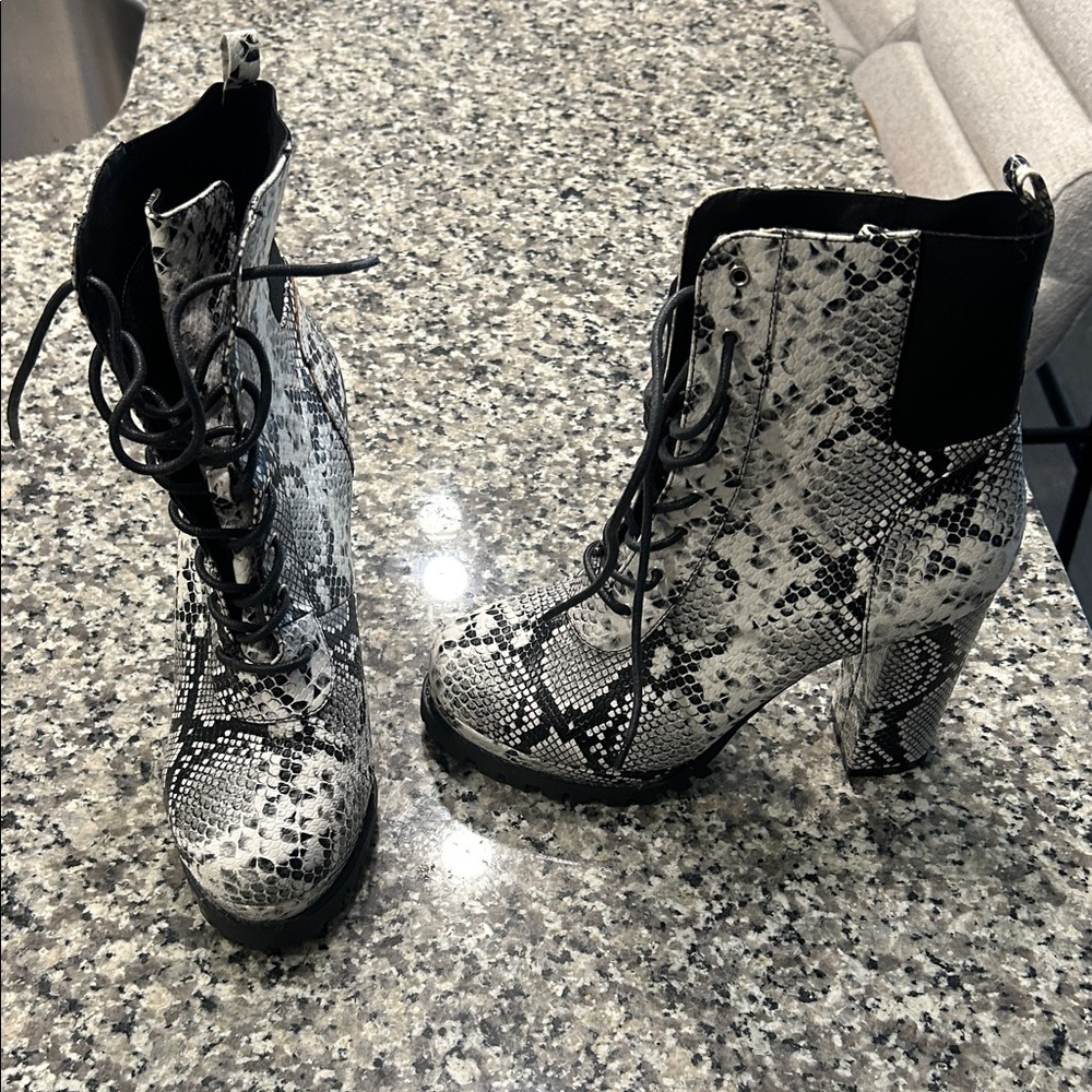 Women's Snakeskin Lace-Up Ankle Boots